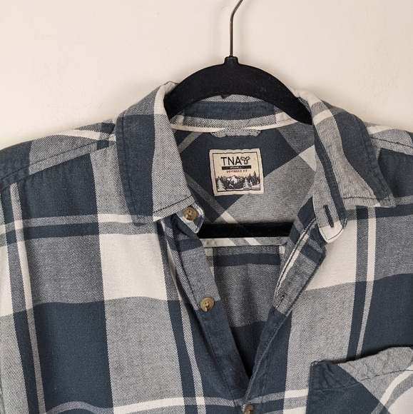 TNA aritzia plaid button down flannel boyfriend fit shirt XS - Picture 7 of 8